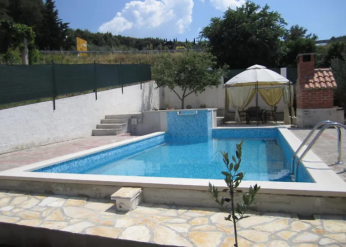 Apartments Nives