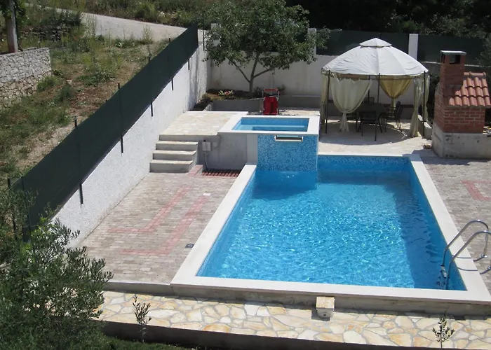 Apartments Nives
