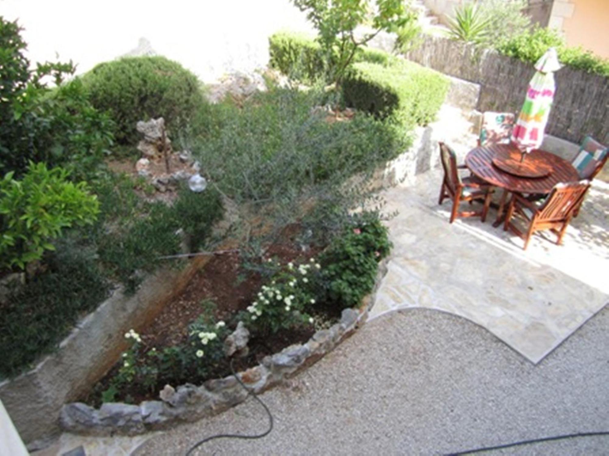 Nives Apartment Supetar