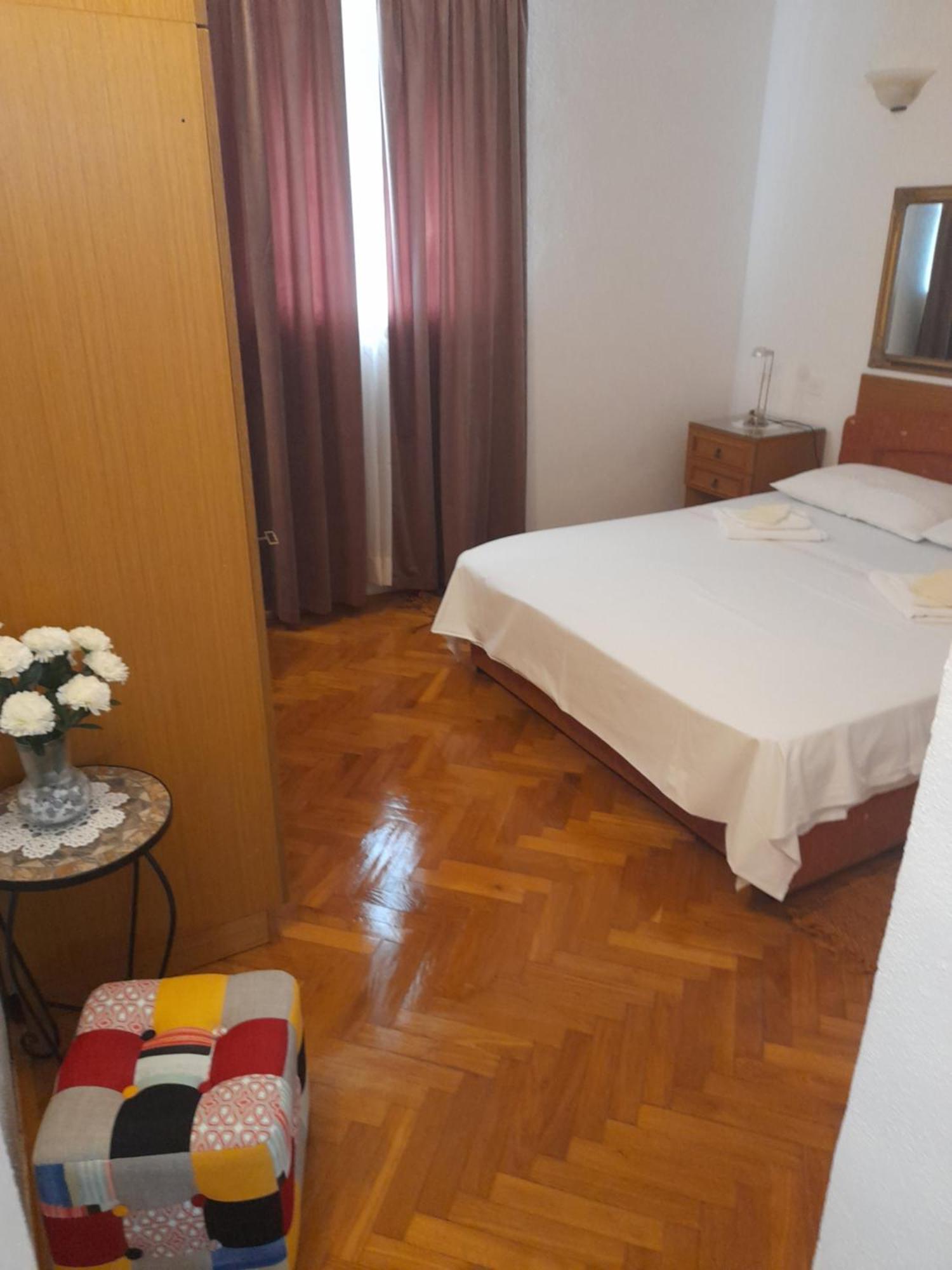 Apartment Nives *