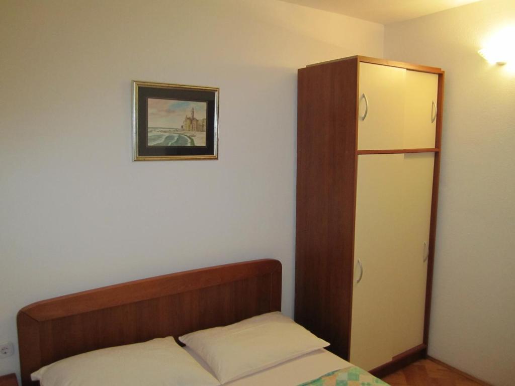 Apartment Nives Supetar