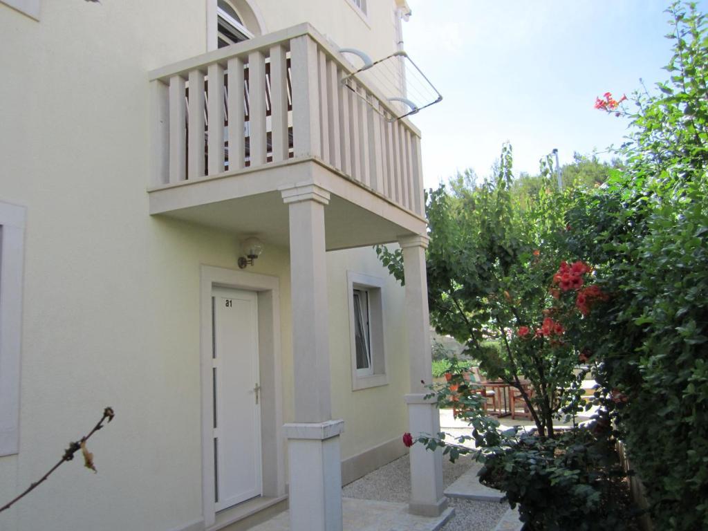 Apartment Nives *